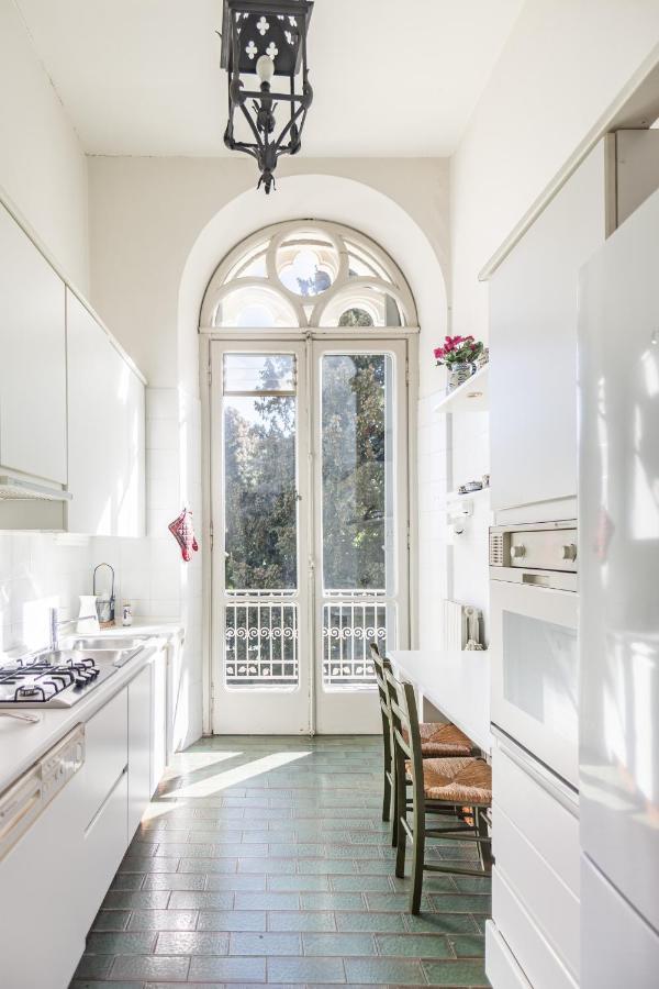 Villa Niobe - Exclusive Lakefront Apartment With Private Beach Stresa Exterior foto