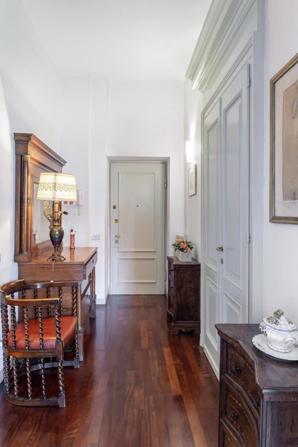 Villa Niobe - Exclusive Lakefront Apartment With Private Beach Stresa Exterior foto